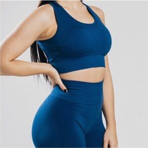 Alphalete Vault Bra - VICTORY BLUE